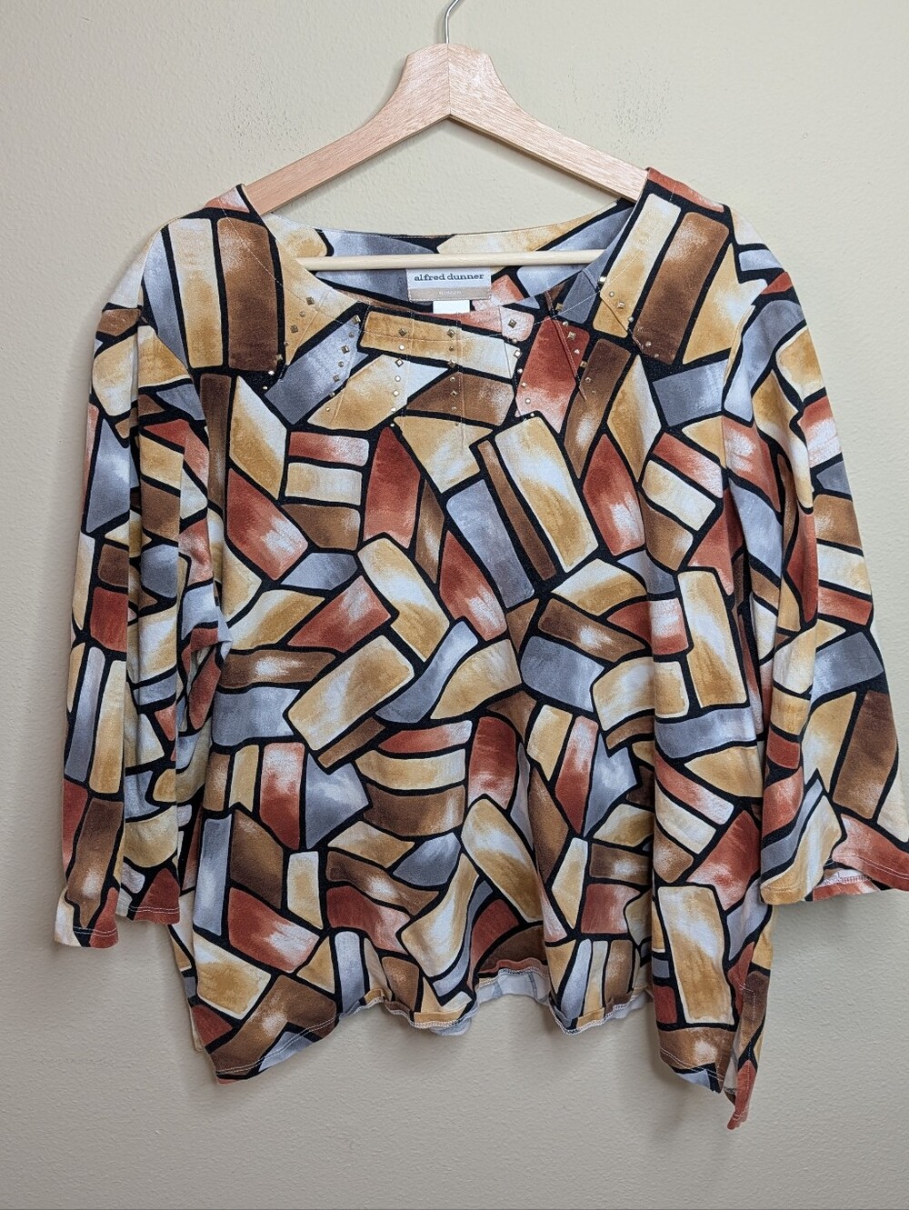 Alfred Dunner Woman 2X Geometric Print Top Terracotta Gold Gray Studded Neckline